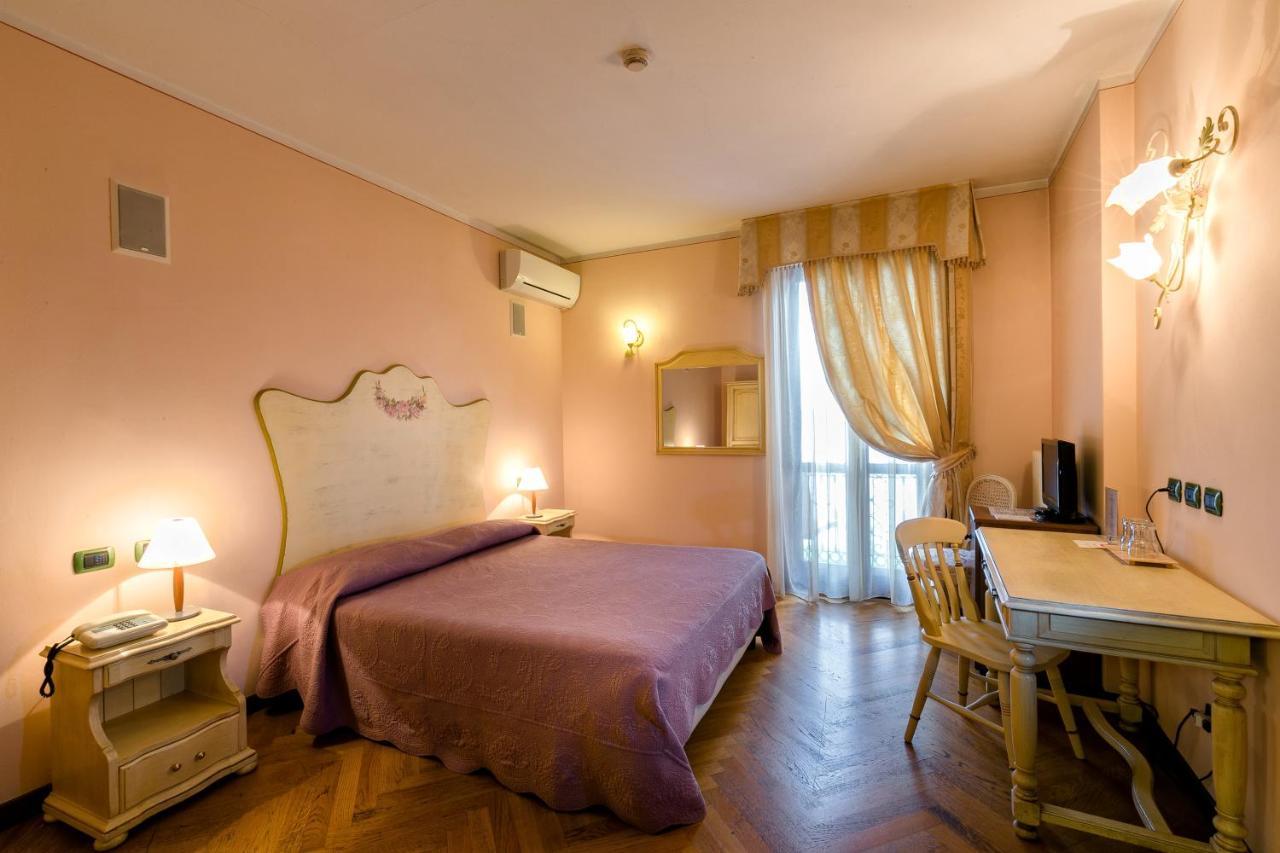 Hotel Pace Sirmione Esterno foto